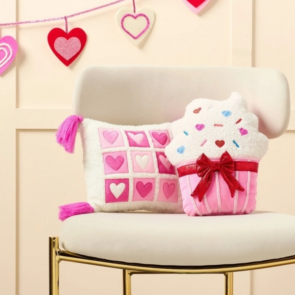 NWT Target 2026 Valentine's Day Small Giftable Cupcake decorative Pillow 11 × 9